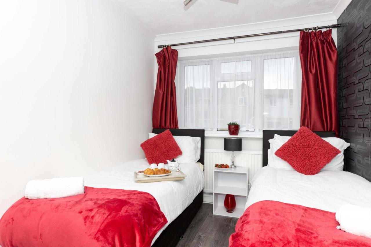 Capri 13 Sa - 3 Bedroom House Close To Loughborough University, Ev Car Facilities, Free Parking, Free Wifi - Ask For Contractor Rates! Exterior photo