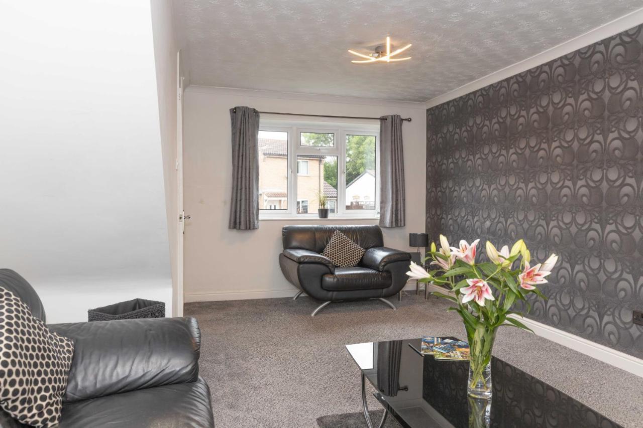 Capri 13 Sa - 3 Bedroom House Close To Loughborough University, Ev Car Facilities, Free Parking, Free Wifi - Ask For Contractor Rates! Exterior photo